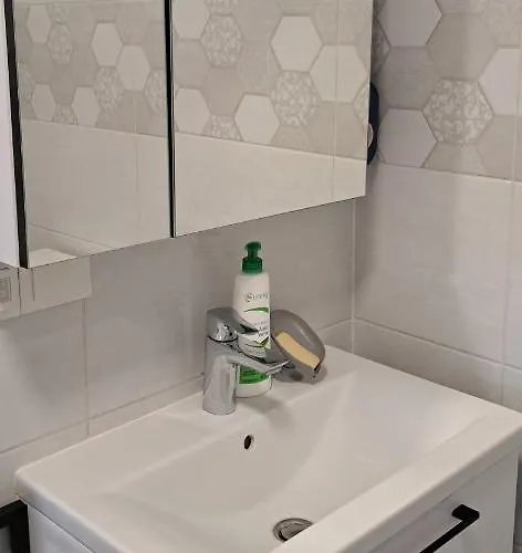 Konukevi To The East